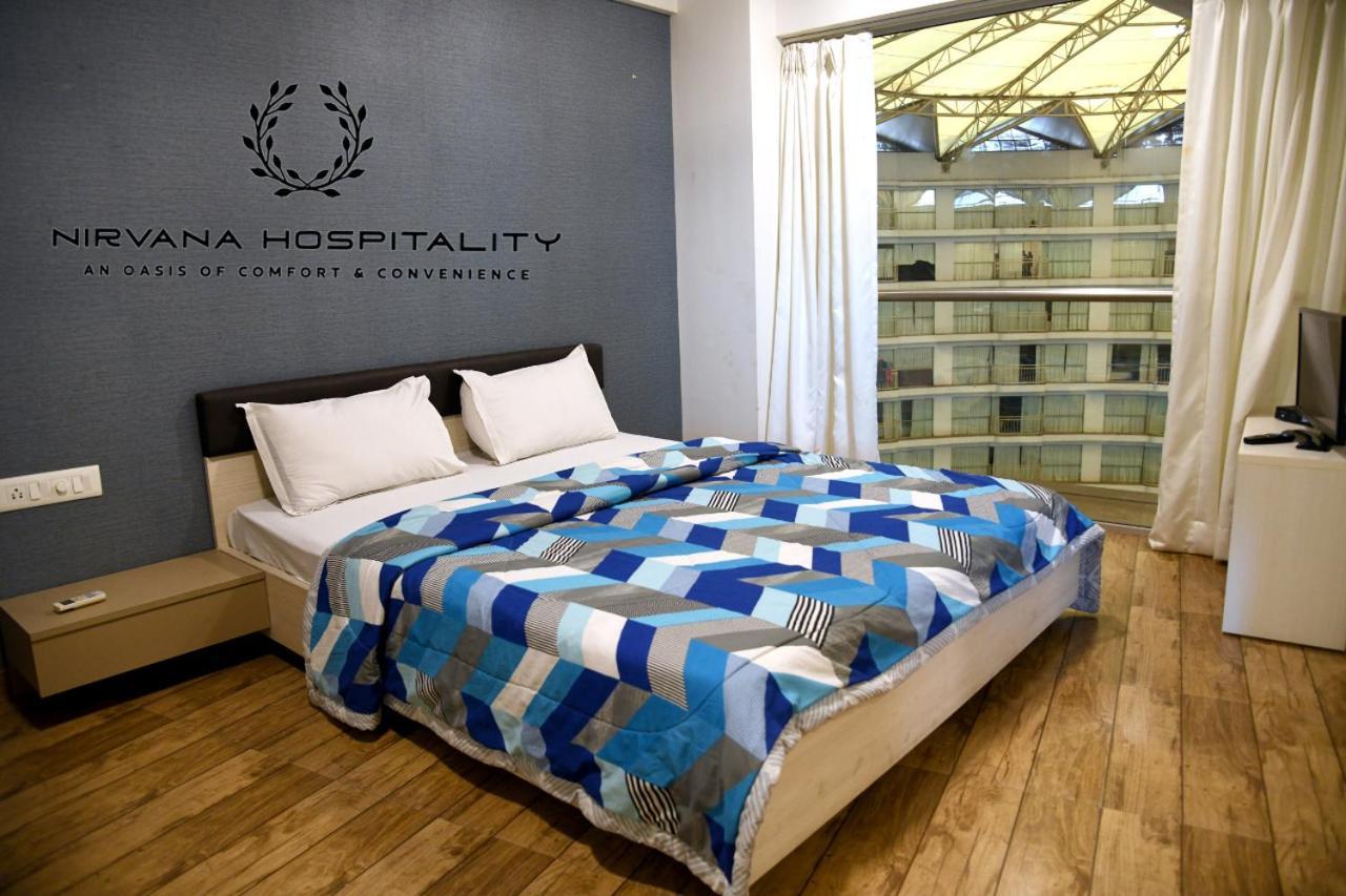 Rajhans Belliza Luxurious Studio Apartment Surat Exterior photo
