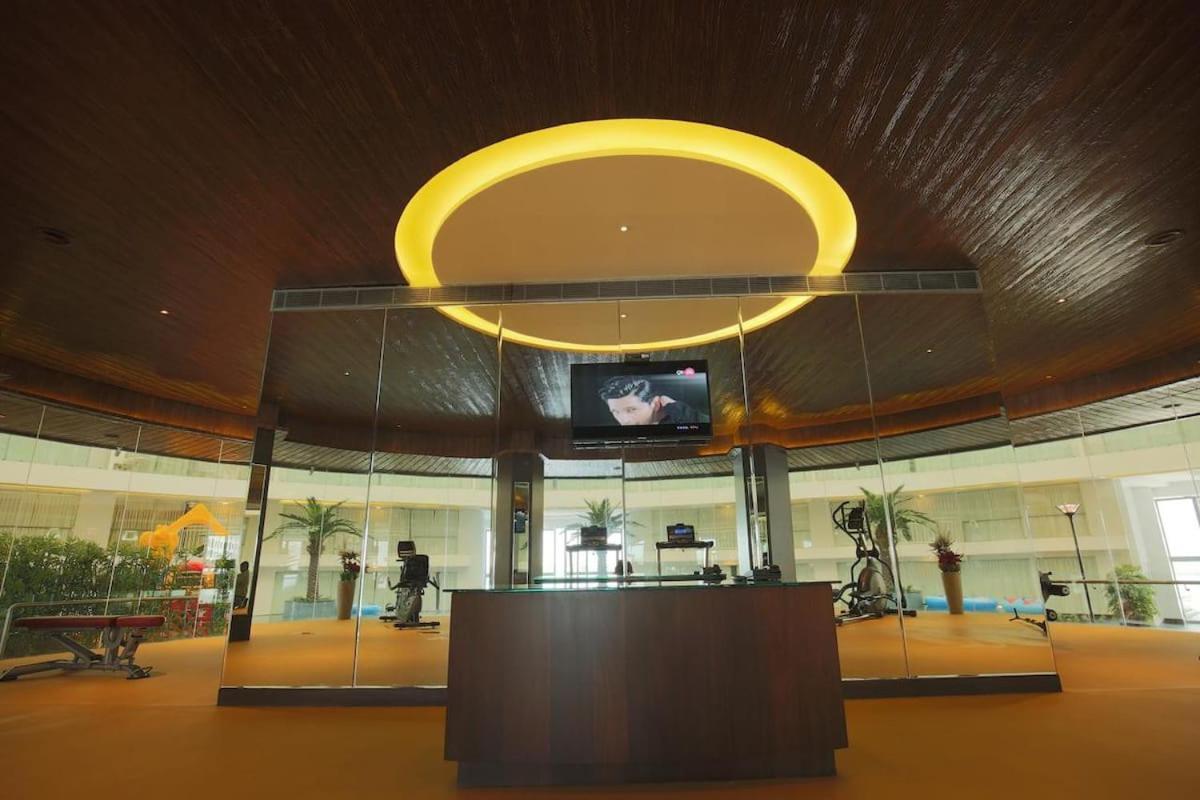 Rajhans Belliza Luxurious Studio Apartment Surat Exterior photo